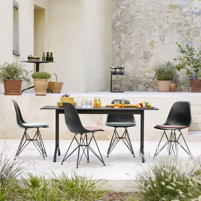 Alternative view of Eames RE Plastic Chair - DSR